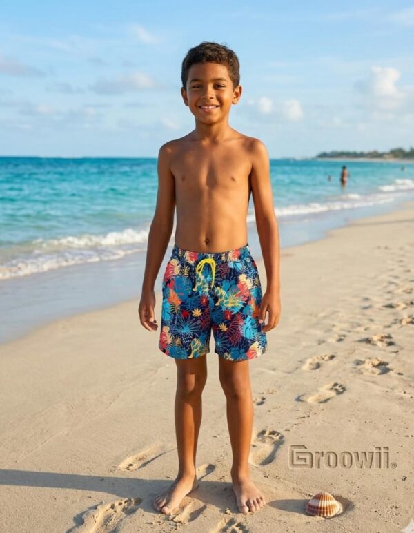 Tropi-Cool Kids' Swim Shorts P201 شورت سباحة للأطفال بنقشة استوائية
