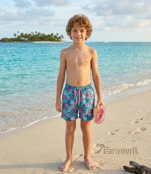Hibiscus Breeze Kids' Swim Shorts P216 شورت سباحة للأطفال بنقشة زهور الهيبسكوس